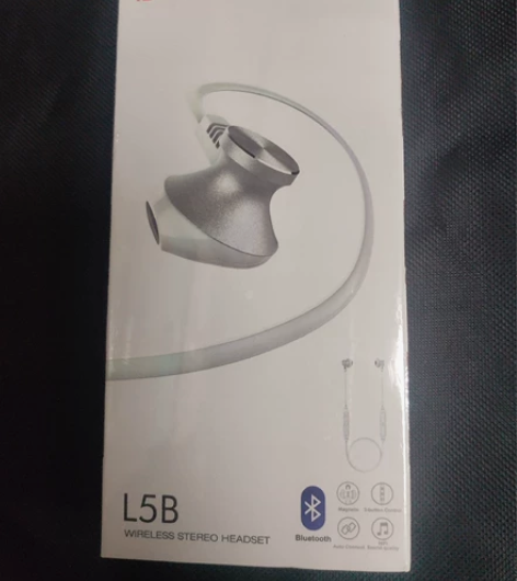 兰士顿蓝牙耳机 全新闲置 未拆封 实物为白...