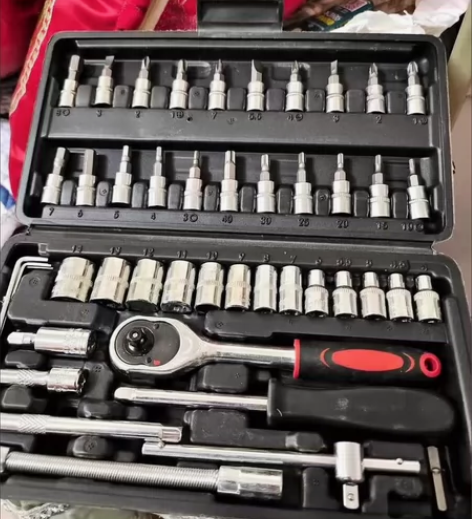 仓库清仓，46件套全新包邮工具箱全套多功能...
