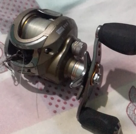 海明威水滴轮便宜出。喜欢下单。 感兴趣的话...