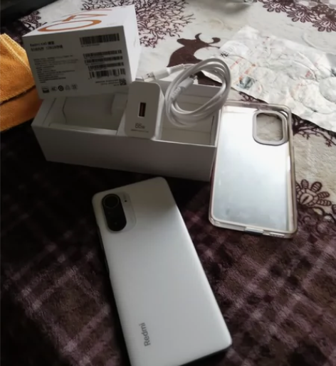 红米k40 128的，全原无修，图片上的可...