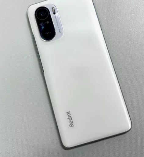 红米k40，晴雪12+256，自己的备用机...