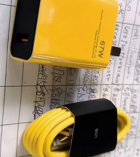 ［全新］小米67w充电器适用红米K40s游...
