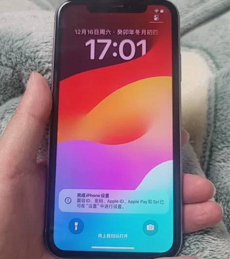苹果11紫色国行128g。无拆无修，只有轻...