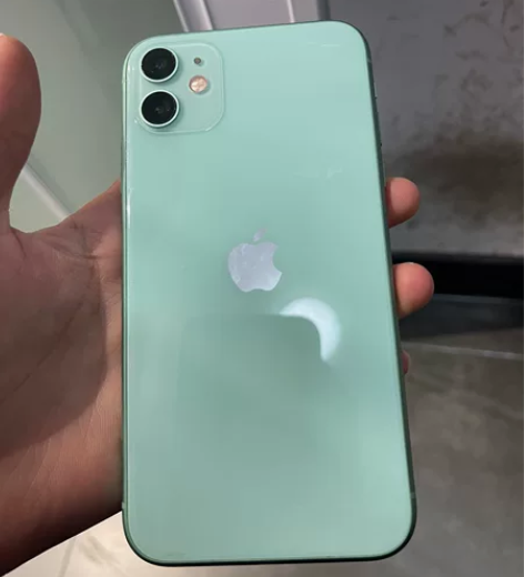 ?自己用的苹果11国行 256G的，刚换的...