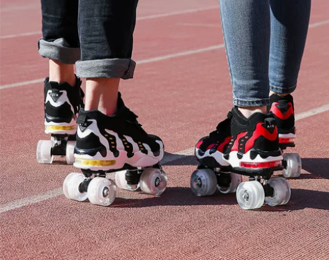 ?黑色新款马丁靴双排溜冰鞋儿童四轮滑鞋成人...