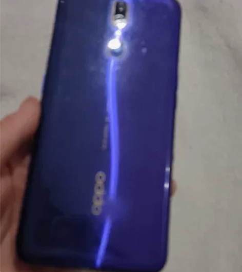 oppo A9 6+128 换过屏幕  边...