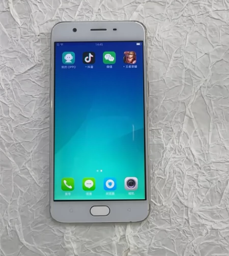 oppo A57 3GB+32G内存  维...