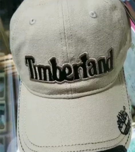 你们心心念念的棒球帽到货了，一如既往的好品...