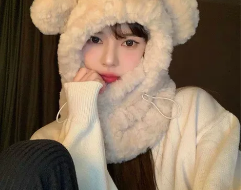 冬季保暖双层加厚防寒小熊毛绒一体帽子女可爱...