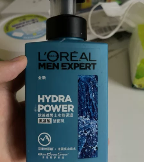 之前买的巴黎欧莱雅男士洁面乳，保湿氨基酸洁...