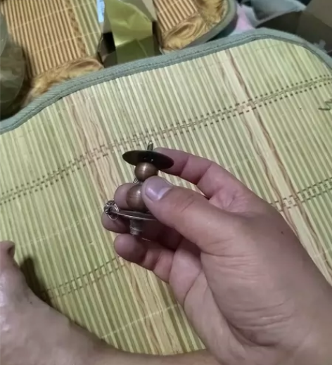 铁梨木二喇叭一只全套的本人老了不能吹了甩卖...