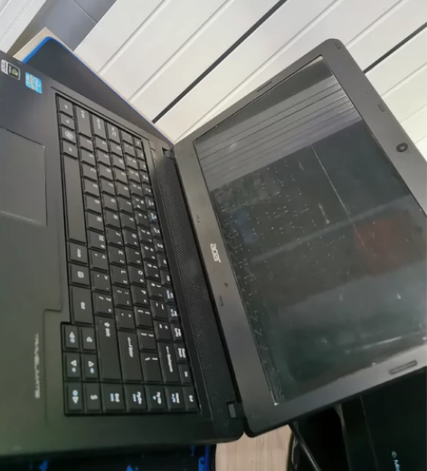 宏基电脑孩子大学毕业退下来的。成色、配置如...