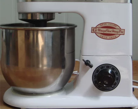 汪臣牌7升鲜奶搅拌机/打发奶油/拌陷机 感...