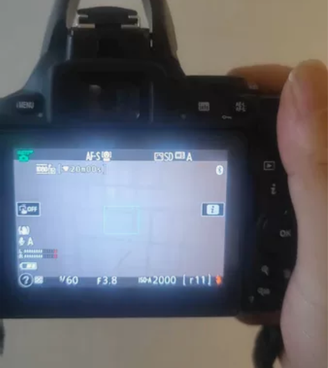 ?尼康d5600，成色99新，有箱说，功能...