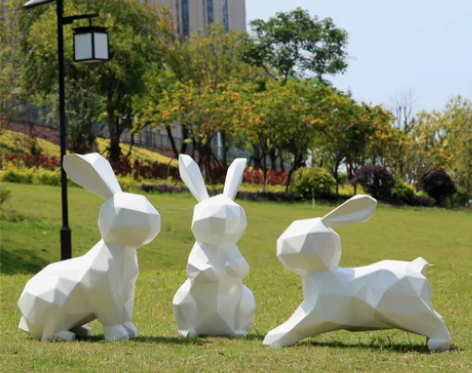 园林景观雕塑玻璃钢几何兔子造景户外草坪装饰...