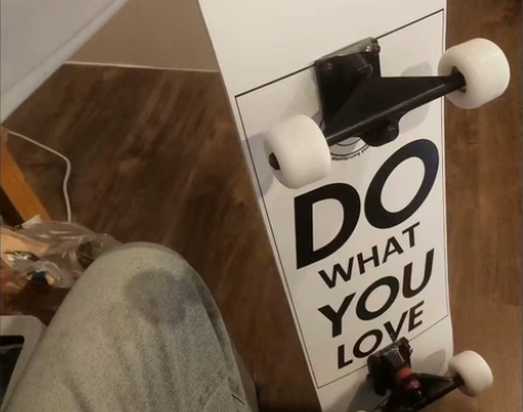 原价300多的，急出DBH专业滑板专业板！...