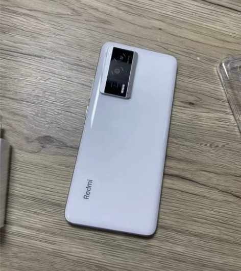 红米K60  12+512搭载高通骁龙8+...