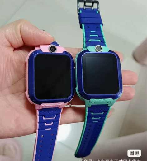 小天才z5儿童手表，有两种颜色，全网通，已...