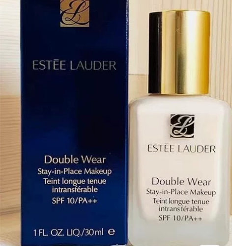 两瓶装，全新正品未拆封雅诗兰黛粉底液，色号...