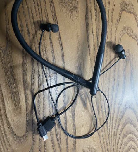 爱奇艺无线耳机s100，999新，就试带了...