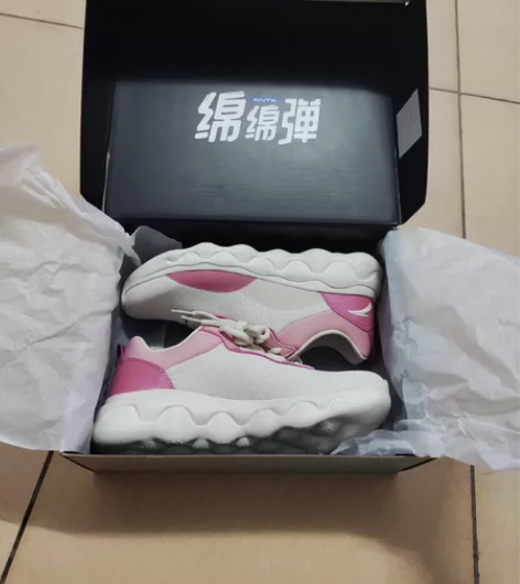 安踏女鞋跑步鞋绵绵弹力跑鞋网面鞋子休闲运动...