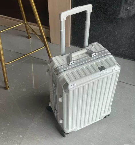 出口日本漫游高级铝框旅行箱24寸行李箱特价...