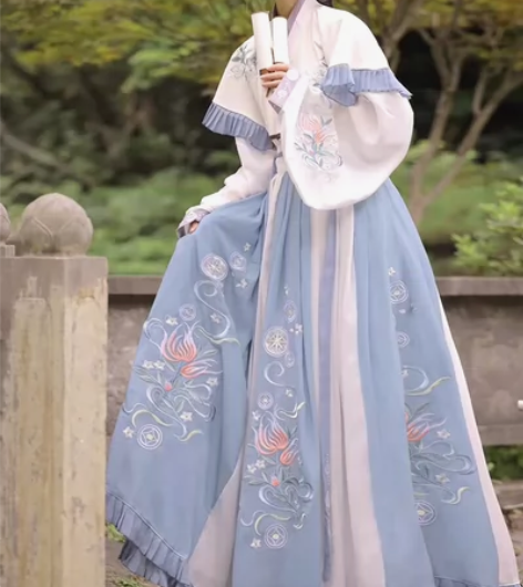 【出】出套l码汉服，可直拍，穿过几次，吊牌...