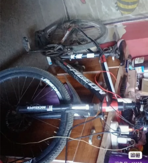 出一辆飞鸽24变速自行车，后轮新换的轮胎，...