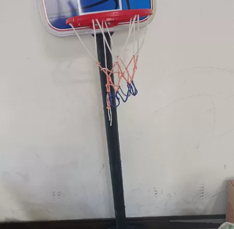 闲置儿童篮球框，可调节高度，有点落灰了，5...