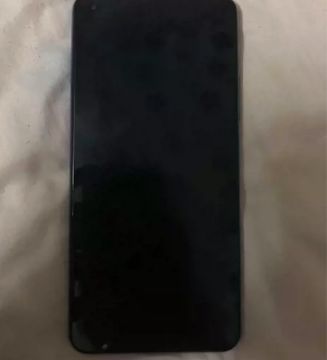 含泪出售美女自用小米11青春版，8加128...