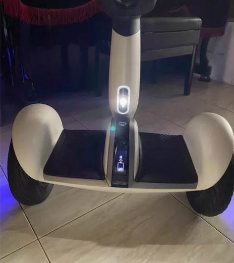 米家9号平衡车PLUS。骑过3、4次。一直...