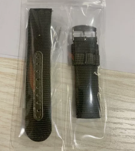 全新西铁城表带，军绿色，22mm。 感兴趣...