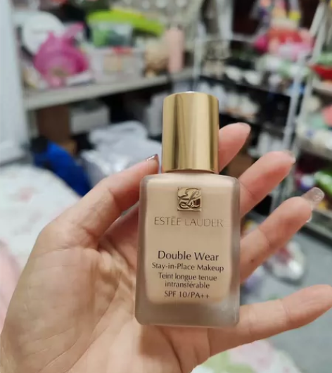 雅诗兰黛粉底液  1w   双十一活动买的...