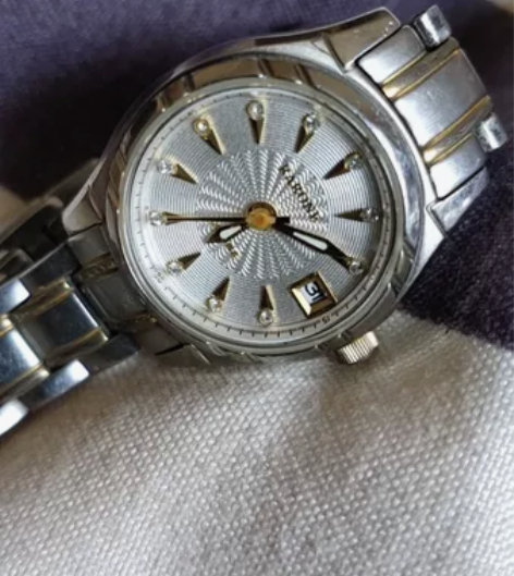 RAR0NE雷诺手表，女款石英表，日历好使...