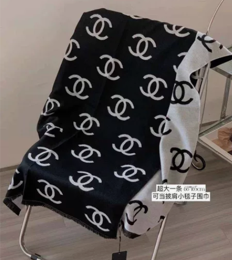 【小香黑白双面羊绒围巾】礼盒包装 尺寸:6...