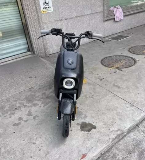 新国标九号B30c 48v大电池 续航四五...