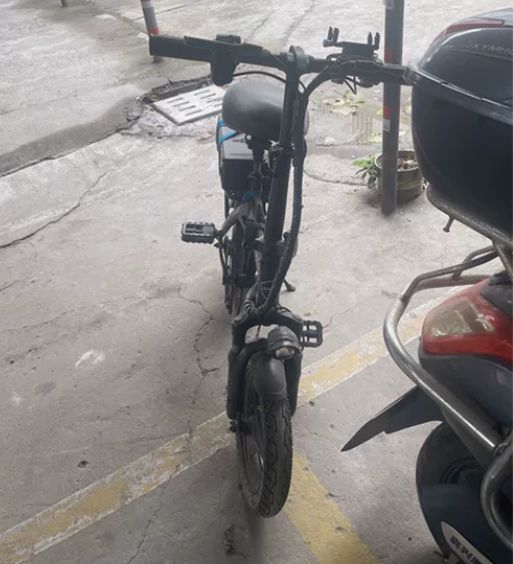 代驾电车，品牌德国名顶，电池25的，充满电...