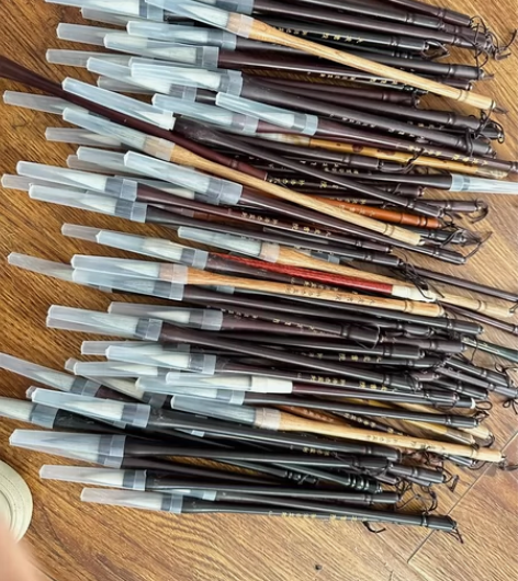 纯手工毛笔，蘸墨修复过的，可正常开笔 画画...