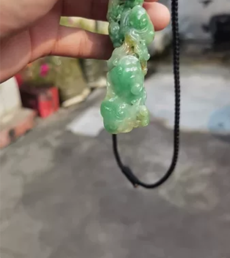 腾冲老料翡翠雕刻灵芝、如意 料子水头很好，...