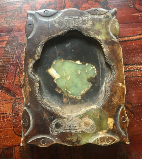 玉砚台，文房砚台。尺寸如下图。 感兴趣的话...