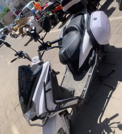 立雅150摩托车，刚跑了700公里， 感兴...