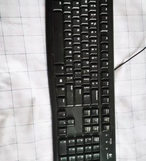 公司闲置罗技有线键盘。高键位。usb口。成...