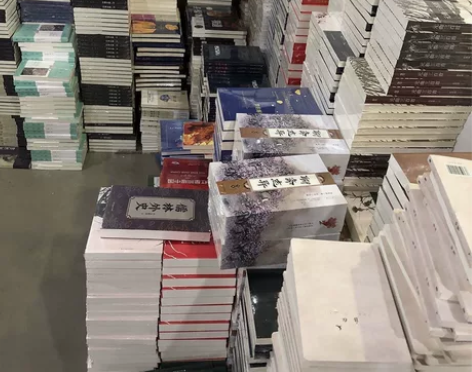 书店倒闭处理各类库存书籍，平凡的世界：全三...