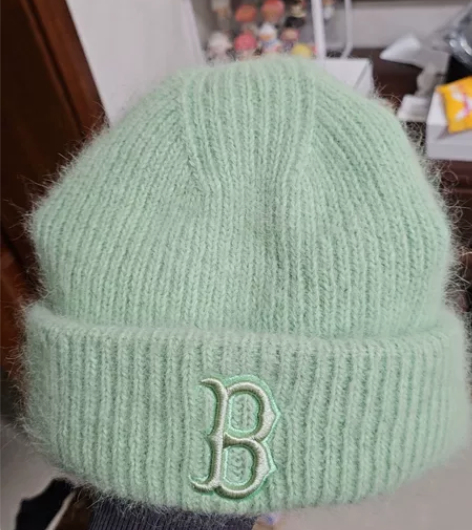 MLB绿色兔毛针织帽 仅试戴 正泓城实体店...