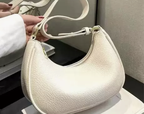 高级质感小包包女2023新款小众百搭斜挎包...