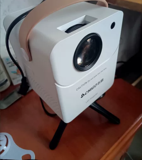 投影仪，家庭影院，新款投影仪家用高清超清学...