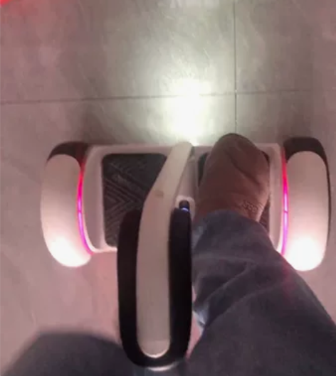 乐行天下E2智能平衡车腿控车两轮思维车国标...