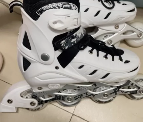 溜冰鞋成人儿童全套装直排轮初学者男女可调闪...