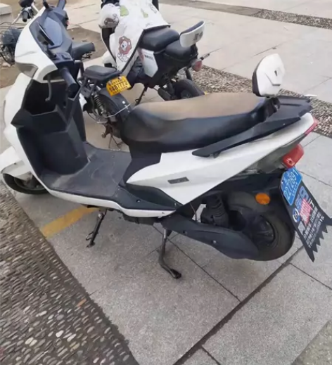 不跑外卖可电动车闲置，给几百块钱就卖 没有...