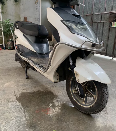 出售自用闲置新日电动车60V，前后轮刚换没...